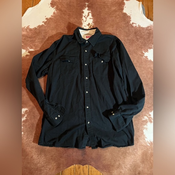 Wrangler men's button down 
size large tall 
100% cotton - Picture 1 of 3